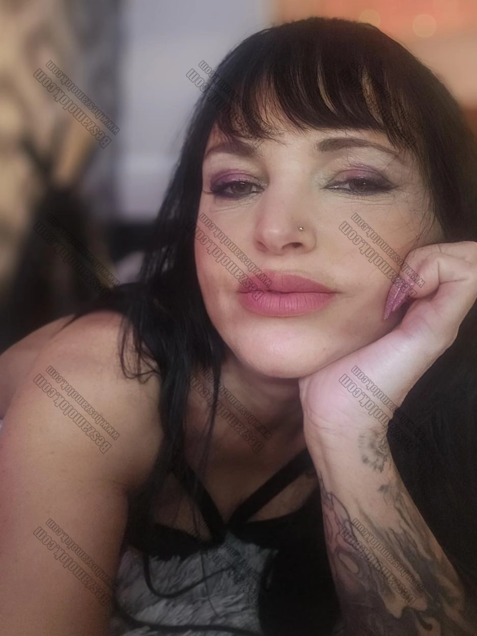 Eszter a boszi okolszex profil kepes profil - okolszex.hu Eszter a boszi - +36 20 295 1211 - okolszex foto